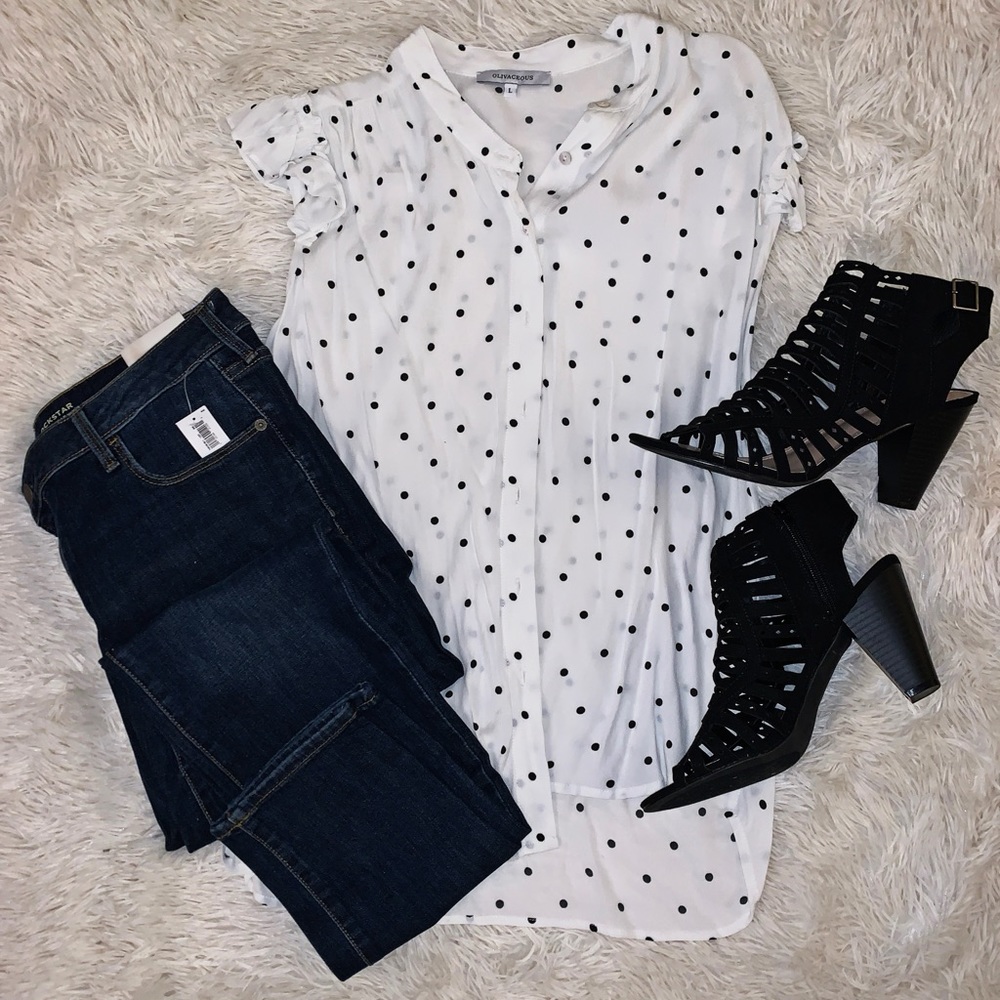 VICI Collection Polka Dot Sleeveless Blouse